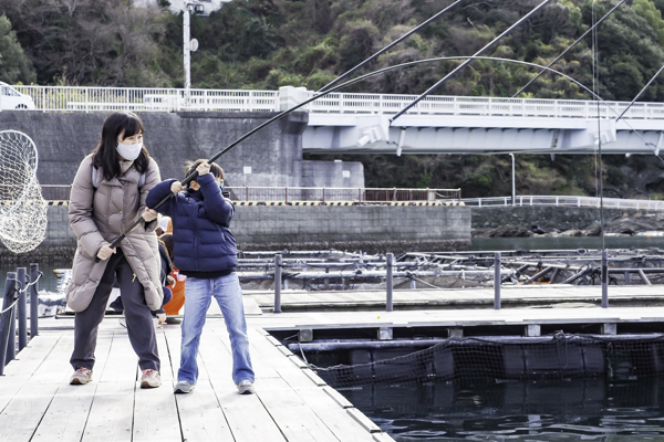 手ぶらで釣り＆釣った魚でレストランでのお食事プラン♪調理は料理人にお任せ＋嬉しいお土産付